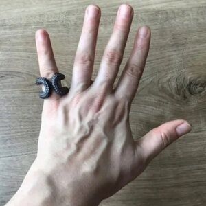 Rare Giles and Brother Etched Cortina Ring